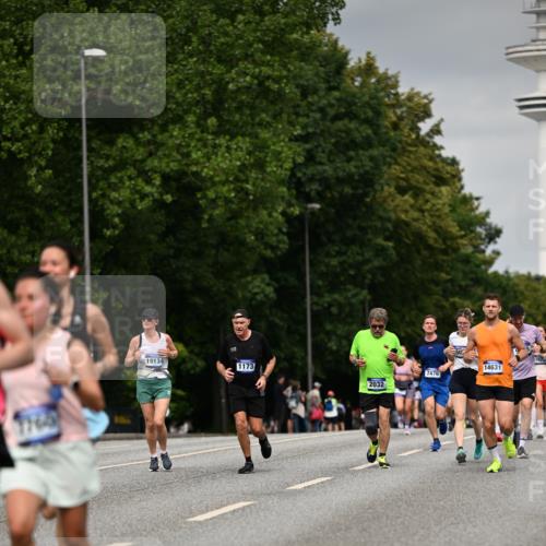 29.06.2025 - hella hamburg halbmarathon Dr. Thomas Lammeyer http://msf.ph/oto/8203278 29.06.2025 10:11:52 Kennedybrücke 1079, 1173, 1893, 1993, 2032, 2136, 3328, 3922, 3929, 4262, 5242, 5899, 6196, 6518, 6707, 6713, 6715, 6833, 7019, 7476, 7760, 9338, 9967 meine-sportfotos.de