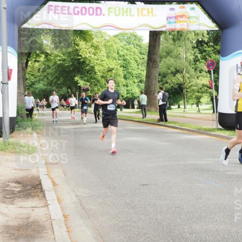 29.06.2025 - hella hamburg halbmarathon MichiJ http://msf.ph/oto/8203310 29.06.2025 10:21:55 Zwischen KM18-KM19 1707, 1990, 4463, 4679, 10927, 11150, 13686, 14276, 16425 meine-sportfotos.de
