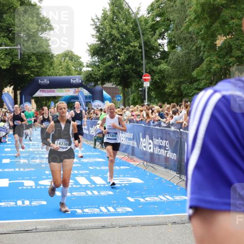 29.06.2025 - hella hamburg halbmarathon Zöllner http://msf.ph/oto/8203357 29.06.2025 10:48:01 Ziel 1604, 1613, 4528, 4601, 5022, 6377, 12808, 14730, 15333, 16766, 17451, 18206, 18922, 19198 meine-sportfotos.de