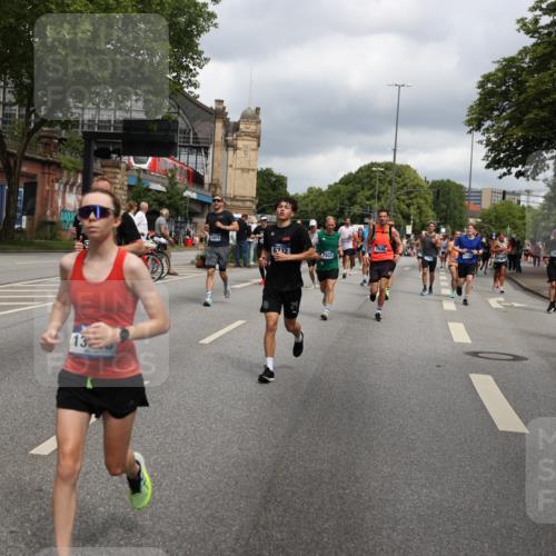 29.06.2025 - hella hamburg halbmarathon Yannick Fuchs http://msf.ph/oto/8203372 29.06.2025 10:44:49 20KM 1461, 1466, 1507, 1750, 1817, 2207, 2880, 3654, 4077, 4346, 4816, 5018, 5115, 6027, 6662, 6712, 6795, 7052, 7134, 7176, 7397, 7583, 7930, 7932, 8117, 8205, 8572, 8704, 8819, 9057, 11214, 11356, 11607, 12016, 12624, 12949, 13008, 13687, 13701, 13808, 13875, 14034, 14125, 14257, 14626, 15362, 15395, 15720, 15803, 16285, 16291, 16716, 17129, 17179, 17221, 17384, 18006, 18066, 18182, 18370, 18394, 18489 meine-sportfotos.de