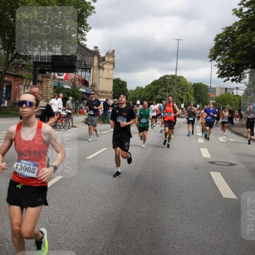 29.06.2025 - hella hamburg halbmarathon Yannick Fuchs http://msf.ph/oto/8203457 29.06.2025 10:44:49 20KM 1461, 1466, 1507, 1750, 1817, 2207, 2880, 3654, 4077, 4346, 4816, 5018, 5115, 6027, 6662, 6712, 6795, 7052, 7134, 7176, 7397, 7583, 7930, 7932, 8117, 8205, 8572, 8704, 8819, 9057, 11214, 11356, 11607, 12016, 12624, 12949, 13008, 13687, 13701, 13808, 13875, 14034, 14125, 14257, 14626, 15362, 15395, 15720, 15803, 16285, 16291, 16716, 17129, 17179, 17221, 17384, 18006, 18066, 18182, 18370, 18394, 18489 meine-sportfotos.de