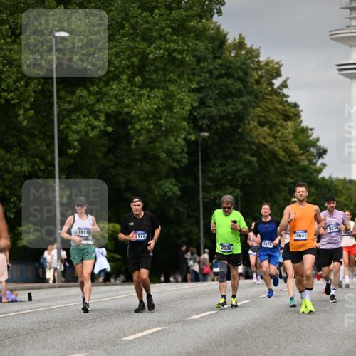 29.06.2025 - hella hamburg halbmarathon Dr. Thomas Lammeyer http://msf.ph/oto/8203467 29.06.2025 10:11:53 Kennedybrücke 1079, 1173, 1893, 1993, 2032, 2136, 3328, 3922, 3929, 5242, 5899, 6196, 6518, 6707, 6713, 6715, 7019, 7476, 7760, 9338, 9967 meine-sportfotos.de