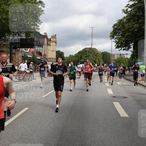 29.06.2025 - hella hamburg halbmarathon Yannick Fuchs http://msf.ph/oto/8203639 29.06.2025 10:44:49 20KM 1461, 1466, 1507, 1750, 1817, 2207, 2880, 3654, 4077, 4346, 4816, 5018, 5115, 6027, 6662, 6712, 6795, 7052, 7134, 7176, 7397, 7583, 7930, 7932, 8117, 8205, 8572, 8704, 8819, 9057, 11214, 11356, 11607, 12016, 12624, 12949, 13008, 13687, 13701, 13808, 13875, 14034, 14125, 14257, 14626, 15362, 15395, 15720, 15803, 16285, 16291, 16716, 17129, 17179, 17221, 17384, 18006, 18066, 18182, 18370, 18394, 18489 meine-sportfotos.de