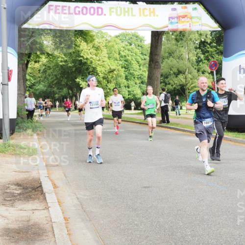 29.06.2025 - hella hamburg halbmarathon MichiJ http://msf.ph/oto/8203712 29.06.2025 10:22:00 Zwischen KM18-KM19 1707, 1990, 14276, 16425, 16619 meine-sportfotos.de