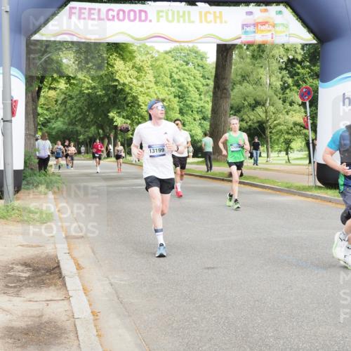 29.06.2025 - hella hamburg halbmarathon MichiJ http://msf.ph/oto/8203771 29.06.2025 10:22:01 Zwischen KM18-KM19 1707, 1990, 13199, 16425, 16619 meine-sportfotos.de