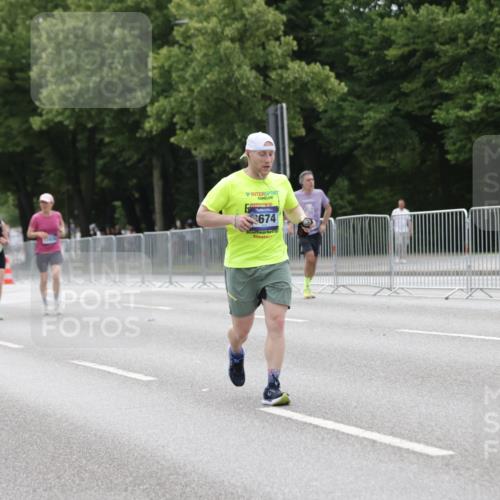 29.06.2025 - hella hamburg halbmarathon Jannik Wohlers http://msf.ph/oto/8203834 29.06.2025 10:25:46 Lombardsbrücke 3617, 4267, 4268, 4315, 6159, 8276, 8306, 8674, 11107, 11139, 11859, 12826, 12827, 12945, 12946, 14063, 14179, 14356, 14726, 19144 meine-sportfotos.de