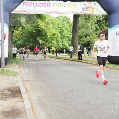 29.06.2025 - hella hamburg halbmarathon MichiJ http://msf.ph/oto/8203946 29.06.2025 10:22:03 Zwischen KM18-KM19 13199, 13961, 16619, 17056 meine-sportfotos.de