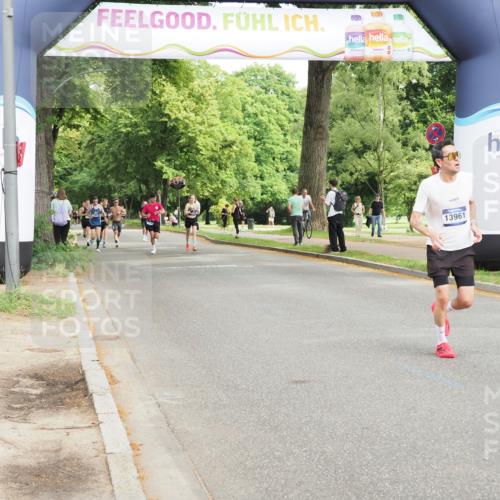 29.06.2025 - hella hamburg halbmarathon MichiJ http://msf.ph/oto/8203955 29.06.2025 10:22:03 Zwischen KM18-KM19 13199, 13961, 16619, 17056 meine-sportfotos.de