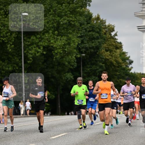 29.06.2025 - hella hamburg halbmarathon Dr. Thomas Lammeyer http://msf.ph/oto/8203970 29.06.2025 10:11:55 Kennedybrücke 1079, 1173, 1427, 1893, 2032, 2136, 3328, 3922, 3929, 4228, 5242, 5899, 6196, 6707, 6713, 6715, 7019, 7476, 7760, 9338, 9967 meine-sportfotos.de