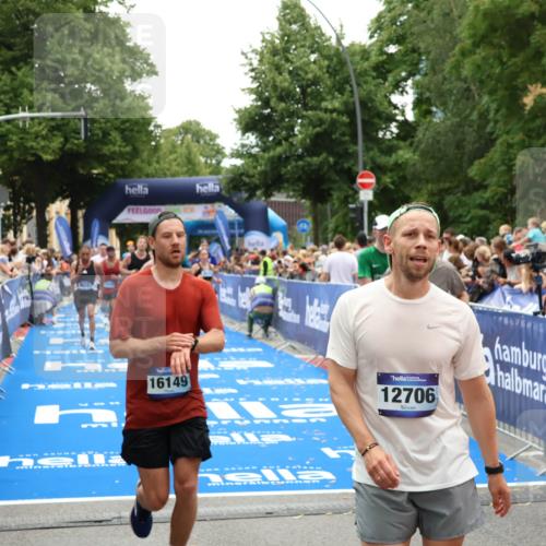 29.06.2025 - hella hamburg halbmarathon Zöllner http://msf.ph/oto/8203987 29.06.2025 10:48:13 Ziel 1914, 4324, 4711, 8916, 9544, 9626, 9638, 12685, 14192, 14814, 15590, 15973, 15981, 16094, 16149, 16269 meine-sportfotos.de