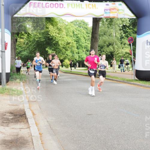 29.06.2025 - hella hamburg halbmarathon MichiJ http://msf.ph/oto/8203993 29.06.2025 10:22:08 Zwischen KM18-KM19 4749, 13199, 13961, 14289, 15887, 17056 meine-sportfotos.de