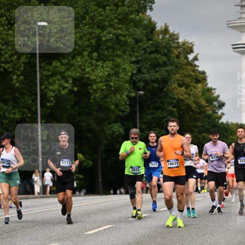 29.06.2025 - hella hamburg halbmarathon Dr. Thomas Lammeyer http://msf.ph/oto/8204012 29.06.2025 10:11:55 Kennedybrücke 1079, 1173, 1427, 1893, 2032, 2136, 3328, 3922, 3929, 4228, 5242, 5899, 6196, 6707, 6713, 6715, 7019, 7476, 7760, 9338, 9967 meine-sportfotos.de