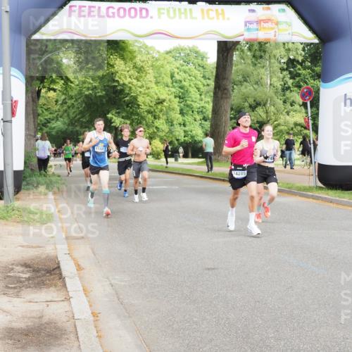 29.06.2025 - hella hamburg halbmarathon MichiJ http://msf.ph/oto/8204026 29.06.2025 10:22:08 Zwischen KM18-KM19 4749, 13199, 13961, 14289, 15887, 17056 meine-sportfotos.de