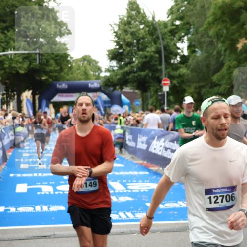 29.06.2025 - hella hamburg halbmarathon Zöllner http://msf.ph/oto/8204032 29.06.2025 10:48:13 Ziel 1914, 4324, 4711, 8916, 9544, 9626, 9638, 12685, 14192, 14814, 15590, 15973, 15981, 16094, 16149, 16269 meine-sportfotos.de