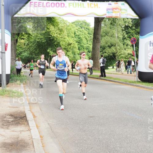 29.06.2025 - hella hamburg halbmarathon MichiJ http://msf.ph/oto/8204113 29.06.2025 10:22:09 Zwischen KM18-KM19 4749, 11929, 13199, 13961, 14289, 15887, 17056, 17175 meine-sportfotos.de
