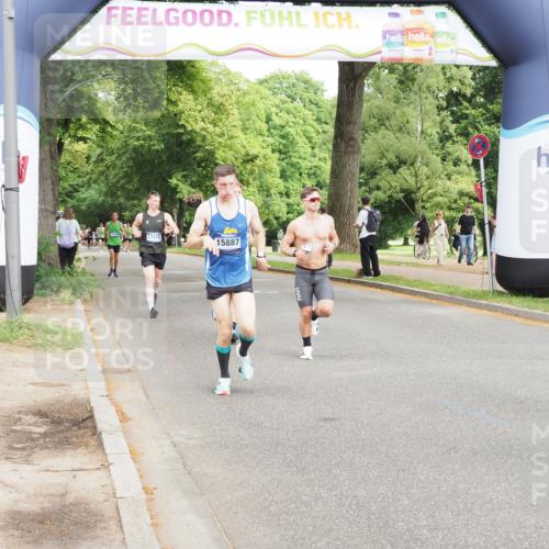 29.06.2025 - hella hamburg halbmarathon MichiJ http://msf.ph/oto/8204122 29.06.2025 10:22:09 Zwischen KM18-KM19 4749, 11929, 13199, 13961, 14289, 15887, 17056, 17175 meine-sportfotos.de