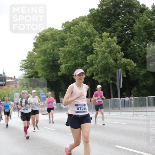 29.06.2025 - hella hamburg halbmarathon Jannik Wohlers http://msf.ph/oto/8204144 29.06.2025 10:25:49 Lombardsbrücke 3617, 4267, 4268, 4315, 6159, 8276, 8306, 8674, 8942, 11107, 11139, 12826, 12827, 14063, 14356, 14726, 17712, 19144 meine-sportfotos.de