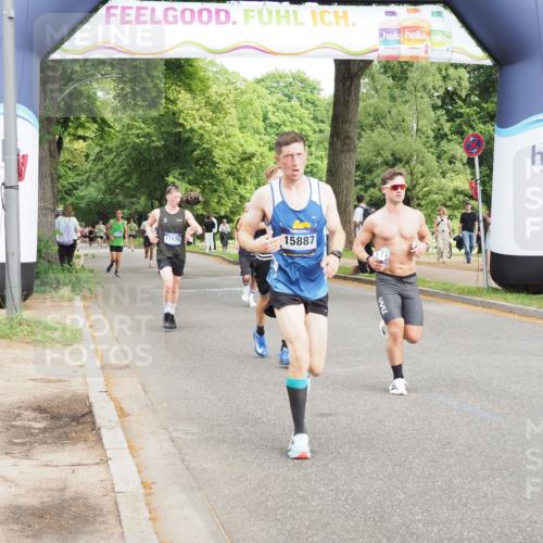 29.06.2025 - hella hamburg halbmarathon MichiJ http://msf.ph/oto/8204192 29.06.2025 10:22:10 Zwischen KM18-KM19 4749, 11929, 13961, 14289, 15887, 17056, 17117, 17175 meine-sportfotos.de