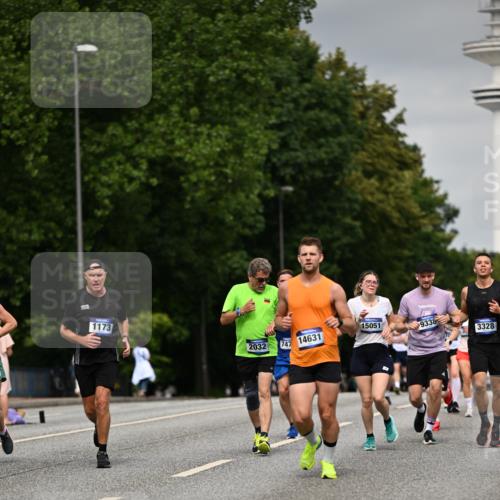 29.06.2025 - hella hamburg halbmarathon Dr. Thomas Lammeyer http://msf.ph/oto/8204245 29.06.2025 10:11:55 Kennedybrücke 1079, 1173, 1427, 1893, 2032, 2136, 3328, 3922, 3929, 4228, 5242, 5899, 6196, 6707, 6713, 6715, 7019, 7476, 7760, 9338, 9967 meine-sportfotos.de
