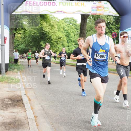 29.06.2025 - hella hamburg halbmarathon MichiJ http://msf.ph/oto/8204254 29.06.2025 10:22:10 Zwischen KM18-KM19 4749, 11929, 13961, 14289, 15887, 17056, 17117, 17175 meine-sportfotos.de