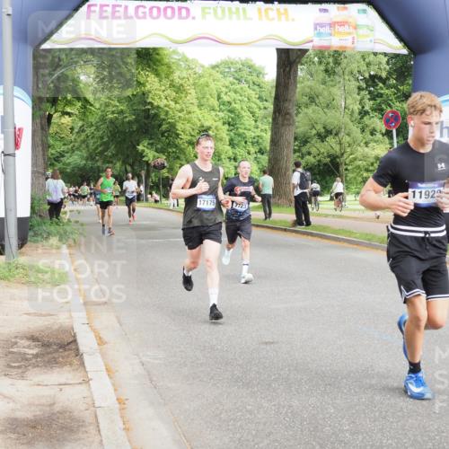 29.06.2025 - hella hamburg halbmarathon MichiJ http://msf.ph/oto/8204317 29.06.2025 10:22:11 Zwischen KM18-KM19 4749, 7723, 11929, 14289, 15887, 17117, 17175 meine-sportfotos.de