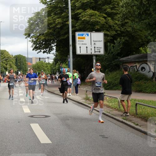 29.06.2025 - hella hamburg halbmarathon Yannick Fuchs http://msf.ph/oto/8204319 29.06.2025 10:44:50 20KM 1461, 1466, 1750, 1817, 2207, 2880, 3654, 4077, 4346, 4816, 5018, 5115, 6027, 6662, 6712, 6795, 7052, 7134, 7397, 7583, 7930, 7932, 8117, 8205, 8572, 8704, 8819, 9057, 11214, 11356, 12016, 12624, 12949, 13008, 13687, 13701, 13808, 13875, 14034, 14125, 14257, 14626, 15362, 15395, 15720, 16285, 16291, 16716, 17129, 17179, 17221, 17384, 18006, 18182, 18370, 18394, 18413, 18489 meine-sportfotos.de