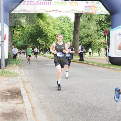 29.06.2025 - hella hamburg halbmarathon MichiJ http://msf.ph/oto/8204360 29.06.2025 10:22:11 Zwischen KM18-KM19 4749, 7723, 11929, 14289, 15887, 17117, 17175 meine-sportfotos.de