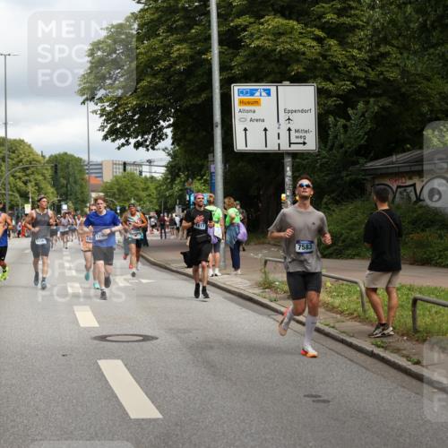 29.06.2025 - hella hamburg halbmarathon Yannick Fuchs http://msf.ph/oto/8204362 29.06.2025 10:44:50 20KM 1461, 1466, 1750, 1817, 2207, 2880, 3654, 4077, 4346, 4816, 5018, 5115, 6027, 6662, 6712, 6795, 7052, 7134, 7397, 7583, 7930, 7932, 8117, 8205, 8572, 8704, 8819, 9057, 11214, 11356, 12016, 12624, 12949, 13008, 13687, 13701, 13808, 13875, 14034, 14125, 14257, 14626, 15362, 15395, 15720, 16285, 16291, 16716, 17129, 17179, 17221, 17384, 18006, 18182, 18370, 18394, 18413, 18489 meine-sportfotos.de