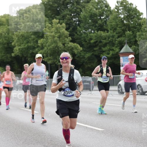 29.06.2025 - hella hamburg halbmarathon Jannik Wohlers http://msf.ph/oto/8204700 29.06.2025 10:25:53 Lombardsbrücke 1300, 3617, 4267, 4268, 4315, 6159, 7929, 8276, 8306, 8357, 8674, 8942, 11107, 12826, 12827, 14063, 14356, 14726, 17712 meine-sportfotos.de