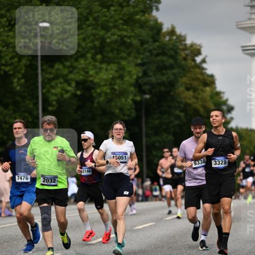 29.06.2025 - hella hamburg halbmarathon Dr. Thomas Lammeyer http://msf.ph/oto/8204761 29.06.2025 10:11:59 Kennedybrücke 1079, 1173, 1427, 1893, 2032, 2136, 3328, 3922, 3929, 4228, 5899, 6196, 7019, 7476, 7760, 9338 meine-sportfotos.de