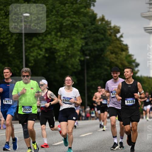 29.06.2025 - hella hamburg halbmarathon Dr. Thomas Lammeyer http://msf.ph/oto/8204777 29.06.2025 10:11:59 Kennedybrücke 1079, 1173, 1427, 1893, 2032, 2136, 3328, 3922, 3929, 4228, 5899, 6196, 7019, 7476, 7760, 9338 meine-sportfotos.de