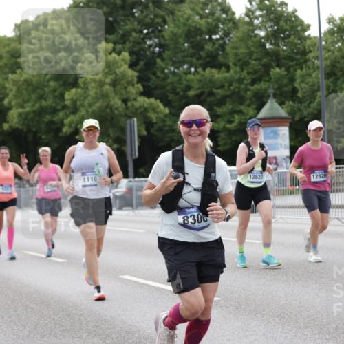 29.06.2025 - hella hamburg halbmarathon Jannik Wohlers http://msf.ph/oto/8204878 29.06.2025 10:25:53 Lombardsbrücke 1300, 3617, 4267, 4268, 4315, 6159, 7929, 8276, 8306, 8357, 8674, 8942, 11107, 12826, 12827, 14063, 14356, 14726, 17712 meine-sportfotos.de