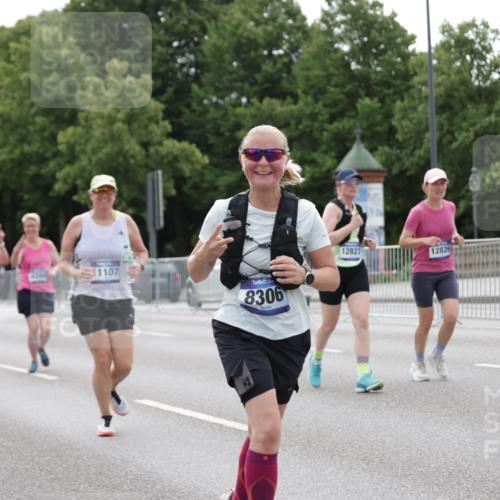 29.06.2025 - hella hamburg halbmarathon Jannik Wohlers http://msf.ph/oto/8204886 29.06.2025 10:25:53 Lombardsbrücke 1300, 3617, 4267, 4268, 4315, 6159, 7929, 8276, 8306, 8357, 8674, 8942, 11107, 12826, 12827, 14063, 14356, 14726, 17712 meine-sportfotos.de
