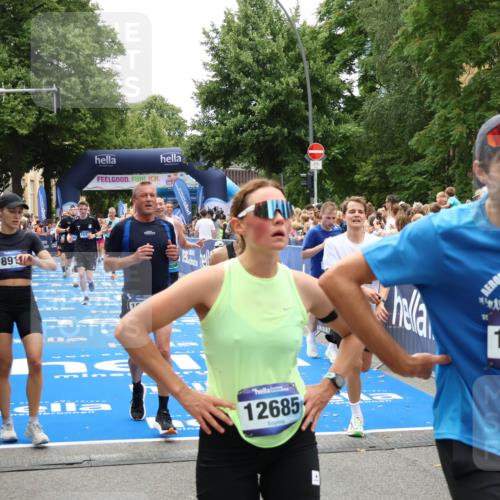 29.06.2025 - hella hamburg halbmarathon Zöllner http://msf.ph/oto/8204947 29.06.2025 10:48:23 Ziel 1537, 5129, 5528, 6923, 7367, 7599, 8216, 9770, 11211, 11467, 14797, 15629, 15735, 17745, 17982, 18963, 19127 meine-sportfotos.de
