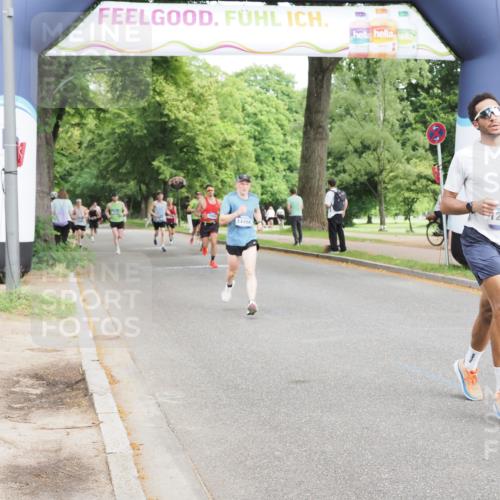 29.06.2025 - hella hamburg halbmarathon MichiJ http://msf.ph/oto/8204983 29.06.2025 10:22:18 Zwischen KM18-KM19 7723, 12595, 14784, 17117 meine-sportfotos.de