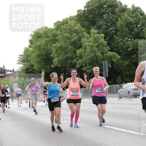 29.06.2025 - hella hamburg halbmarathon Jannik Wohlers http://msf.ph/oto/8205015 29.06.2025 10:25:55 Lombardsbrücke 1300, 3617, 4267, 4268, 4315, 4844, 6159, 6905, 7929, 8306, 8357, 8674, 8942, 11107, 12826, 12827, 13264, 14063, 14726, 14930, 17712 meine-sportfotos.de