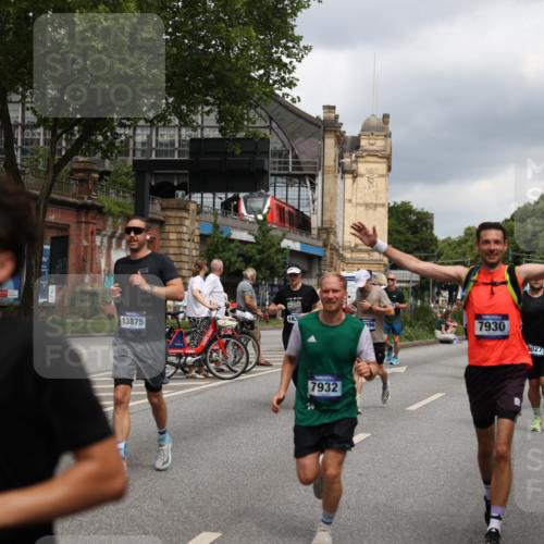 29.06.2025 - hella hamburg halbmarathon Yannick Fuchs http://msf.ph/oto/8205039 29.06.2025 10:44:51 20KM 1461, 1466, 1750, 1817, 2207, 2880, 3654, 4077, 4346, 4816, 5018, 5115, 6027, 6662, 6712, 6795, 7052, 7134, 7397, 7583, 7930, 7932, 8117, 8205, 8572, 8704, 8819, 9057, 11214, 11356, 12016, 12949, 13008, 13687, 13701, 13808, 13875, 14034, 14125, 14626, 15362, 15395, 15720, 16285, 16291, 17129, 17179, 17221, 17384, 18006, 18182, 18394, 18413, 18489 meine-sportfotos.de