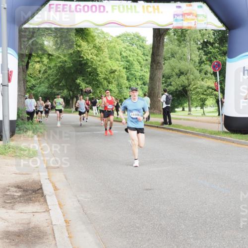 29.06.2025 - hella hamburg halbmarathon MichiJ http://msf.ph/oto/8205063 29.06.2025 10:22:19 Zwischen KM18-KM19 7723, 12595, 14466, 14784 meine-sportfotos.de