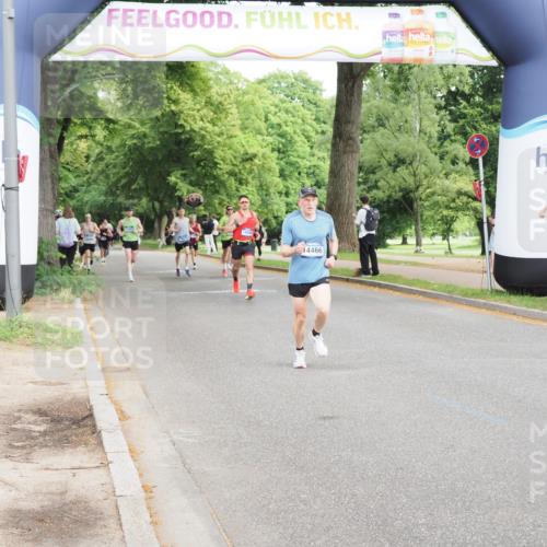 29.06.2025 - hella hamburg halbmarathon MichiJ http://msf.ph/oto/8205081 29.06.2025 10:22:19 Zwischen KM18-KM19 7723, 12595, 14466, 14784 meine-sportfotos.de