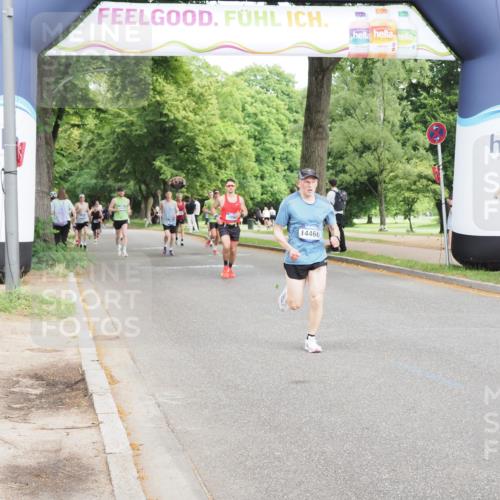 29.06.2025 - hella hamburg halbmarathon MichiJ http://msf.ph/oto/8205109 29.06.2025 10:22:19 Zwischen KM18-KM19 7723, 12595, 14466, 14784 meine-sportfotos.de