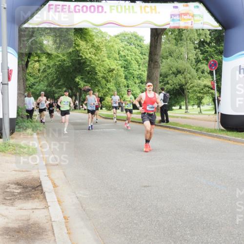 29.06.2025 - hella hamburg halbmarathon MichiJ http://msf.ph/oto/8205237 29.06.2025 10:22:20 Zwischen KM18-KM19 12595, 14466, 14784, 18854 meine-sportfotos.de