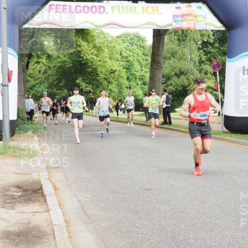 29.06.2025 - hella hamburg halbmarathon MichiJ http://msf.ph/oto/8205329 29.06.2025 10:22:21 Zwischen KM18-KM19 12595, 14466, 14784, 18854 meine-sportfotos.de