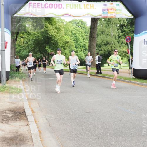 29.06.2025 - hella hamburg halbmarathon MichiJ http://msf.ph/oto/8205447 29.06.2025 10:22:23 Zwischen KM18-KM19 2879, 10453, 12595, 14466, 16881, 17151, 18854 meine-sportfotos.de