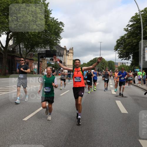 29.06.2025 - hella hamburg halbmarathon Yannick Fuchs http://msf.ph/oto/8205460 29.06.2025 10:44:52 20KM 1461, 1466, 1750, 1817, 2207, 2880, 3654, 4077, 4346, 4816, 5018, 5115, 6027, 6662, 6712, 6795, 7052, 7134, 7397, 7583, 7930, 7932, 8117, 8205, 8572, 8704, 8819, 9057, 11214, 11422, 12016, 12949, 13008, 13687, 13701, 13808, 13875, 14034, 14125, 14626, 15362, 15395, 15720, 16285, 16291, 17129, 17179, 17221, 17384, 18006, 18182, 18394, 18413, 18489 meine-sportfotos.de