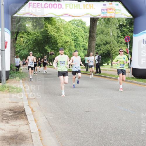 29.06.2025 - hella hamburg halbmarathon MichiJ http://msf.ph/oto/8205480 29.06.2025 10:22:23 Zwischen KM18-KM19 2879, 10453, 12595, 14466, 16881, 17151, 18854 meine-sportfotos.de