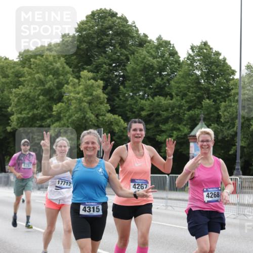 29.06.2025 - hella hamburg halbmarathon Jannik Wohlers http://msf.ph/oto/8205523 29.06.2025 10:25:56 Lombardsbrücke 1300, 3617, 4267, 4268, 4315, 4844, 6159, 6905, 7929, 8306, 8357, 8674, 8942, 11107, 12826, 12827, 13264, 14726, 14930, 17712 meine-sportfotos.de