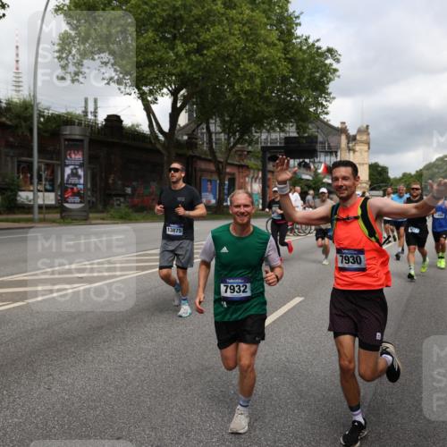29.06.2025 - hella hamburg halbmarathon Yannick Fuchs http://msf.ph/oto/8205601 29.06.2025 10:44:52 20KM 1461, 1466, 1750, 1817, 2207, 2880, 3654, 4077, 4346, 4816, 5018, 5115, 6027, 6662, 6712, 6795, 7052, 7134, 7397, 7583, 7930, 7932, 8117, 8205, 8572, 8704, 8819, 9057, 11214, 11422, 12016, 12949, 13008, 13687, 13701, 13808, 13875, 14034, 14125, 14626, 15362, 15395, 15720, 16285, 16291, 17129, 17179, 17221, 17384, 18006, 18182, 18394, 18413, 18489 meine-sportfotos.de