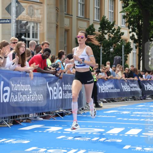 29.06.2025 - hella hamburg halbmarathon Strokosch-Dieckow http://msf.ph/oto/8205667 29.06.2025 10:15:47 Ziel 45 meine-sportfotos.de