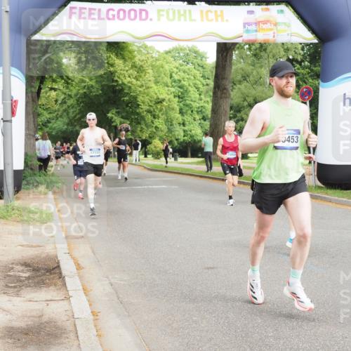 29.06.2025 - hella hamburg halbmarathon MichiJ http://msf.ph/oto/8205674 29.06.2025 10:22:24 Zwischen KM18-KM19 2879, 10453, 14466, 16881, 17151, 18854 meine-sportfotos.de