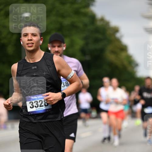 29.06.2025 - hella hamburg halbmarathon Dr. Thomas Lammeyer http://msf.ph/oto/8205713 29.06.2025 10:12:02 Kennedybrücke 1079, 1173, 1427, 1893, 2032, 2136, 3328, 3922, 3929, 4228, 5899, 6100, 6196, 7019, 7476, 7760, 9338 meine-sportfotos.de